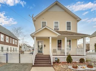 18 Chester St, Springfield, MA 01105