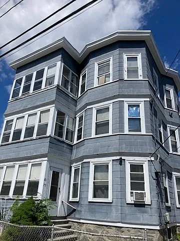 Building Photo 3