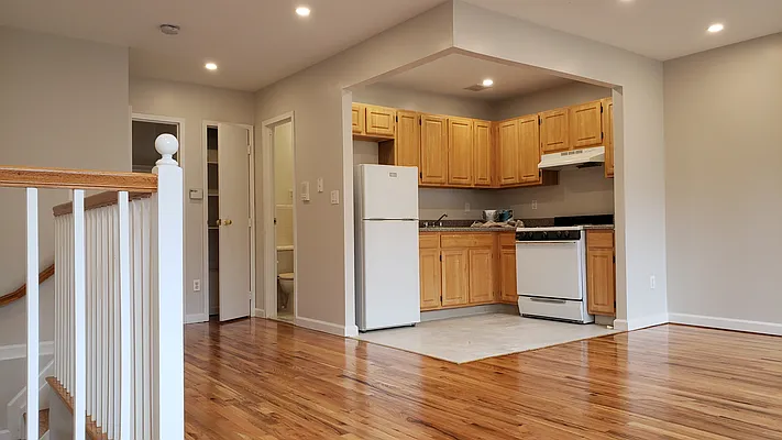 Rented by The Hamilton Group | media 8