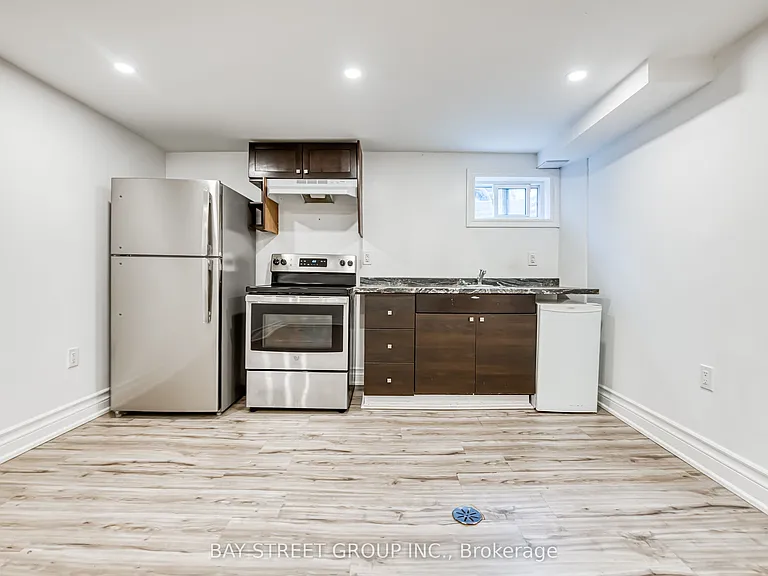 99 Cherrywood Dr #BASEMENT — Photo 9