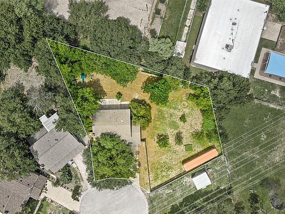 2nd image of 304 Clearsky Cir