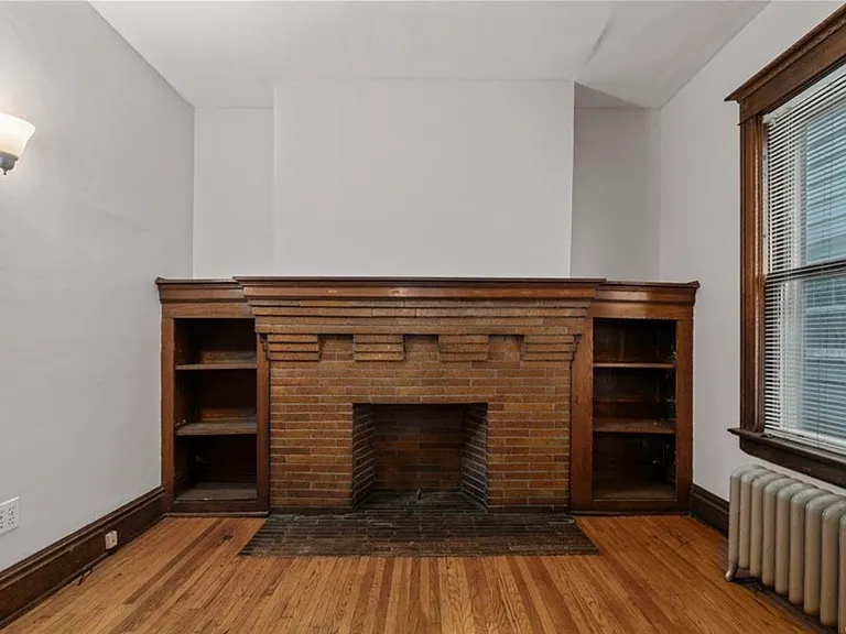 689 W Delavan Ave — Photo 7