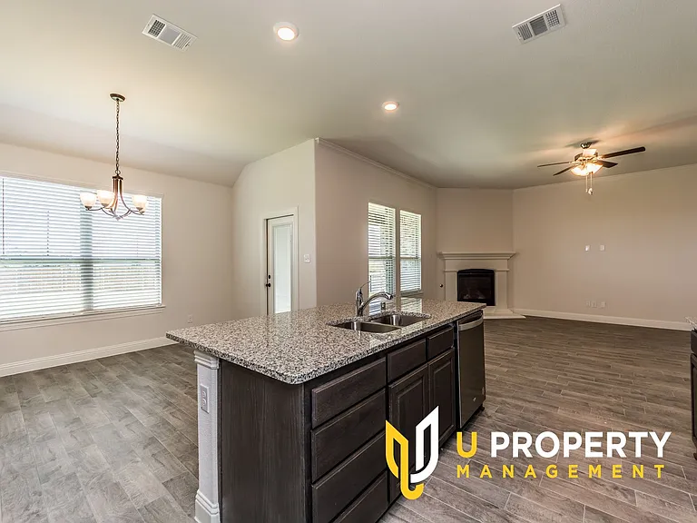 3018 Comal Ct — Photo 10