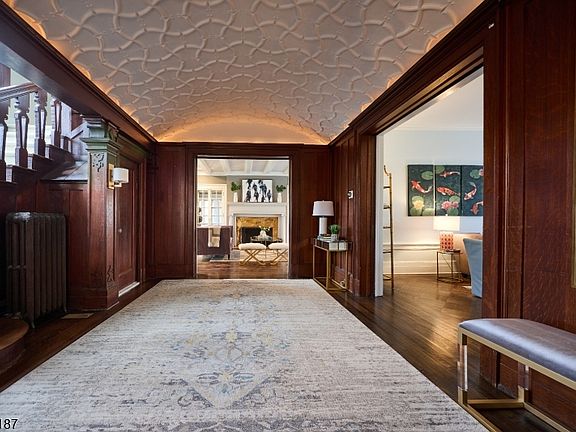 5th image of 330 Hartford Rd