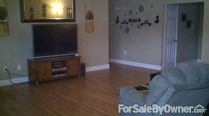 3rd image of 625 La Salle Dr