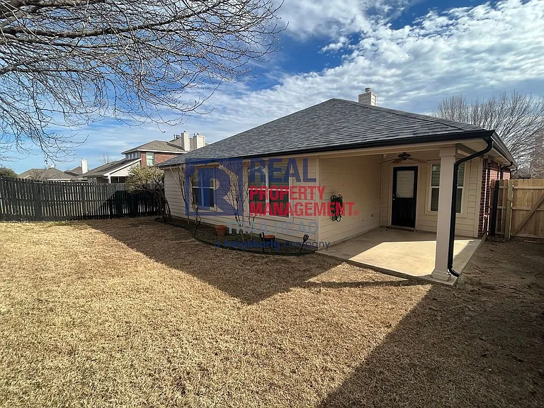 3929 Eaglerun Dr — Photo 26
