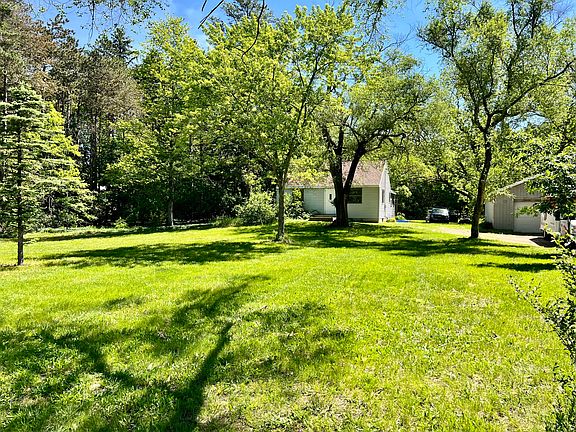 4th image of 4404 S Sheridan Dr