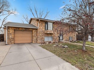 1390 S Ammons St, Lakewood, CO 80232