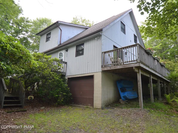 106 Archer Dr, Long Pond, PA 18334