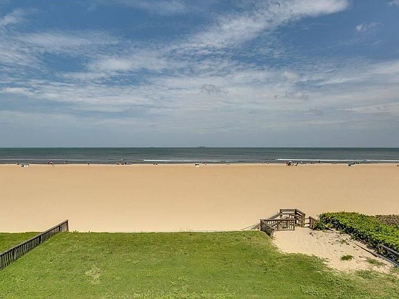 4th image of 4702 Ocean Ave #A
