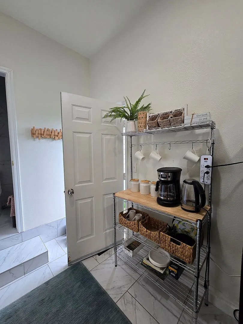 Fully Furnished Studio Near Hammond Trail in McKinleyville! — Photo 3