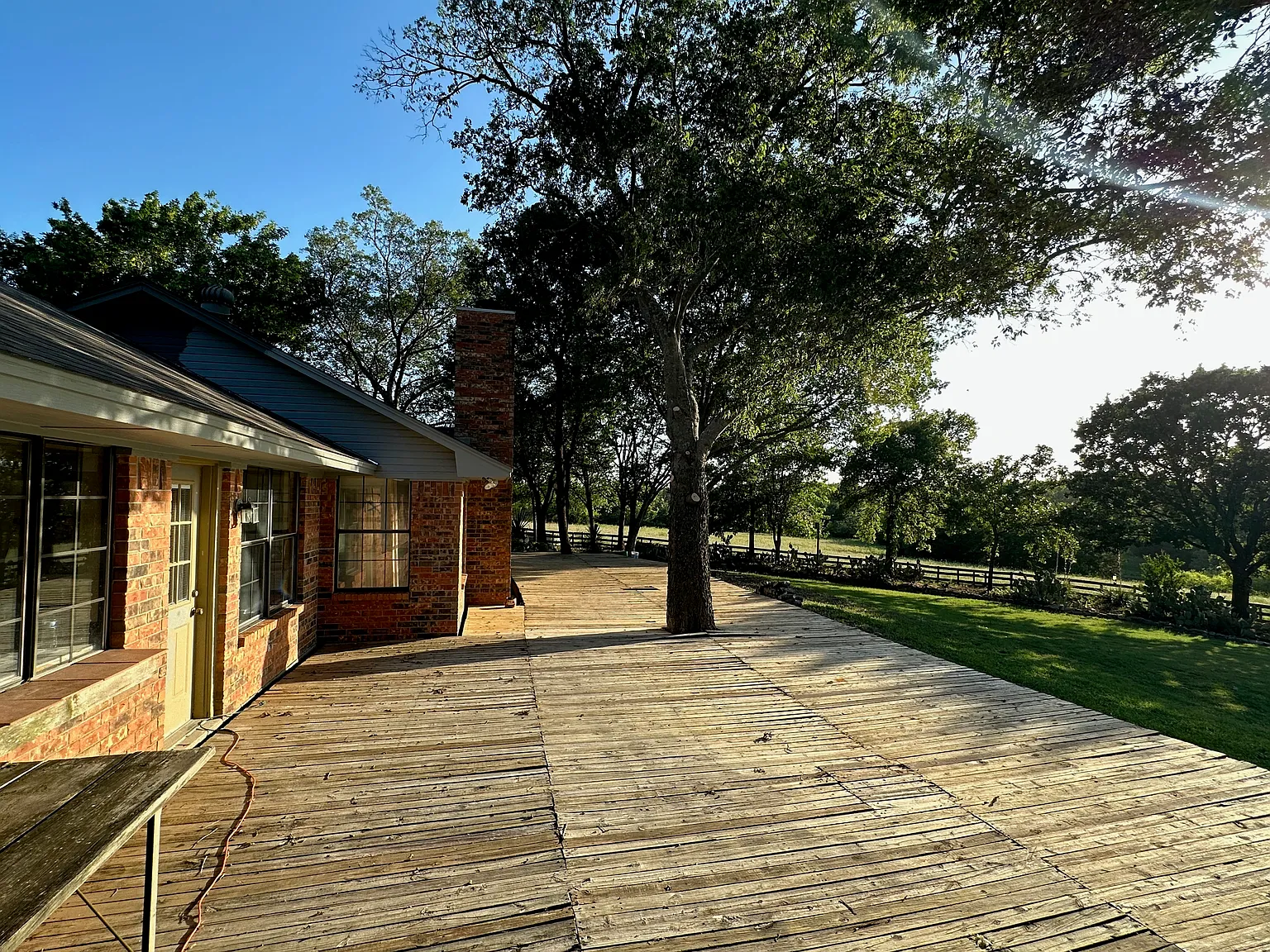 4 bed, 2300 sqft, $2,700 — Photo 3