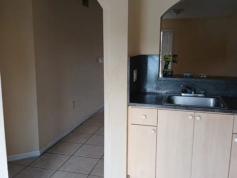 2931 SE 12th Rd #103 — Photo 7