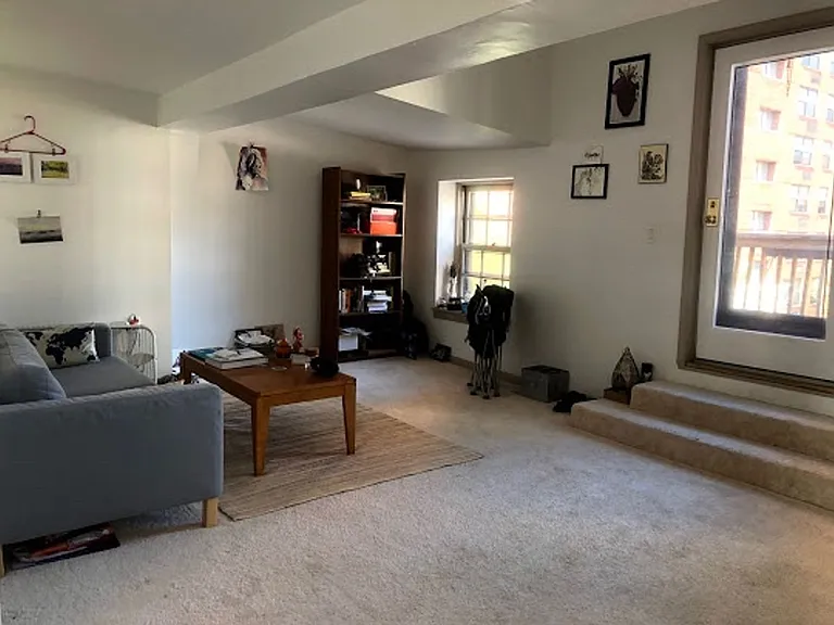 504 Cathedral St — Photo 15