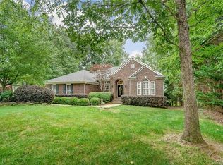 9308 Briarwick Ln, Charlotte, NC 28277