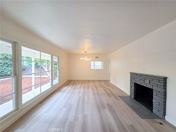 4th image of 6543 Blewett Ave