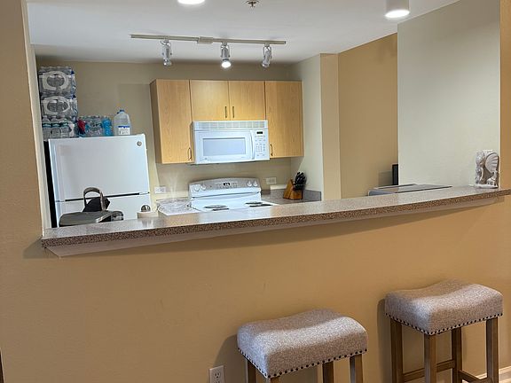 3rd image of 533 NE 3rd Ave APT 330