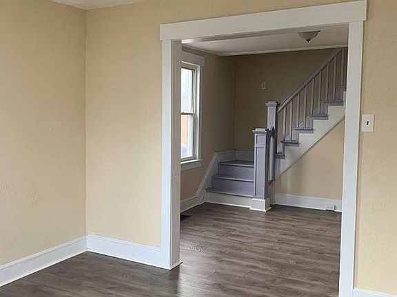 3rd image of 237 East Ave