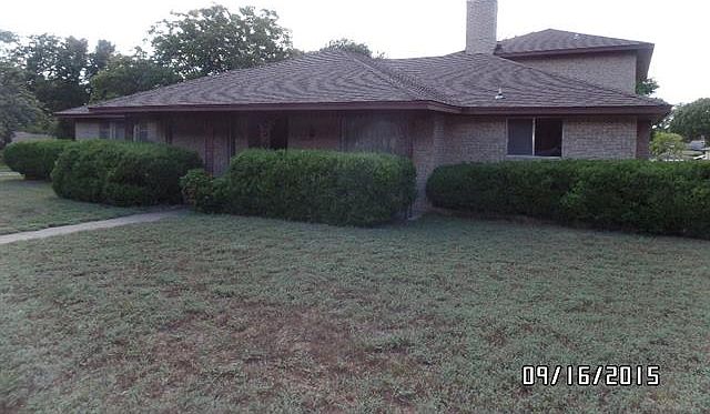 1st image of 710 Cottonwood Cir