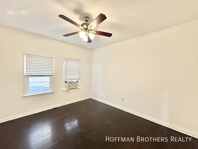 960 S Ardmore Ave #202 — Photo 10