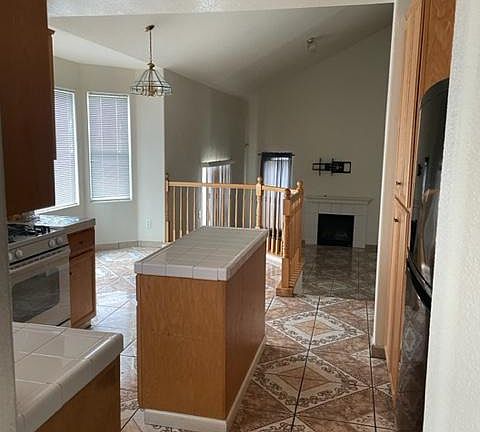 5th image of 679 Woodbridge Ct