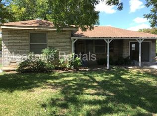 2000 N 40th St, Waco, TX 76707