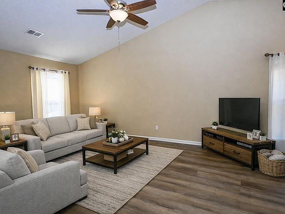 4th image of 2000 Water Oak Dr APT 6A