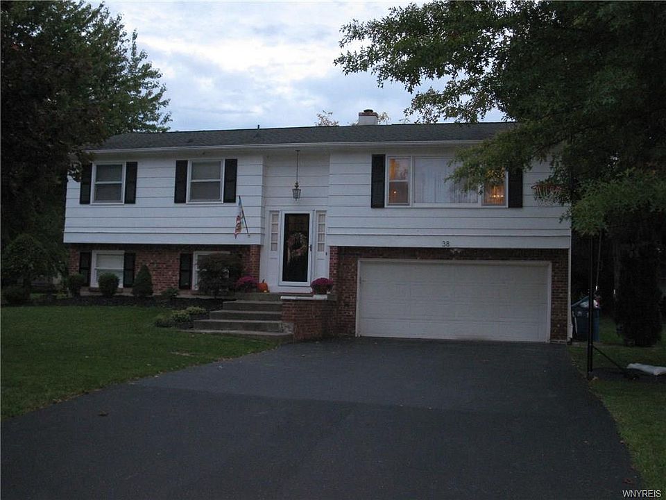 1st image of 38 Puritan Pl