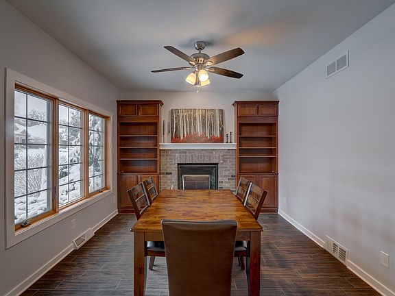 5th image of 5997 Oak Hollow Dr