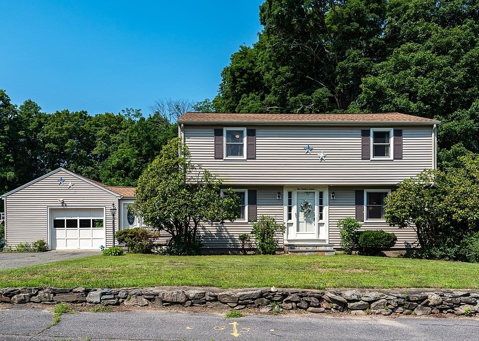 112 Lincoln St, Hudson, Ma 01749 