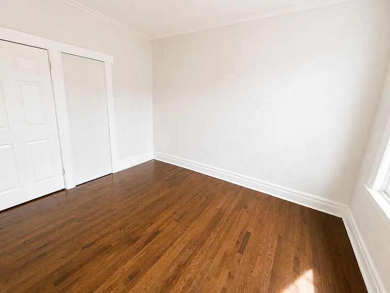 320-322 Kerrigan Blvd #2R — Photo 9