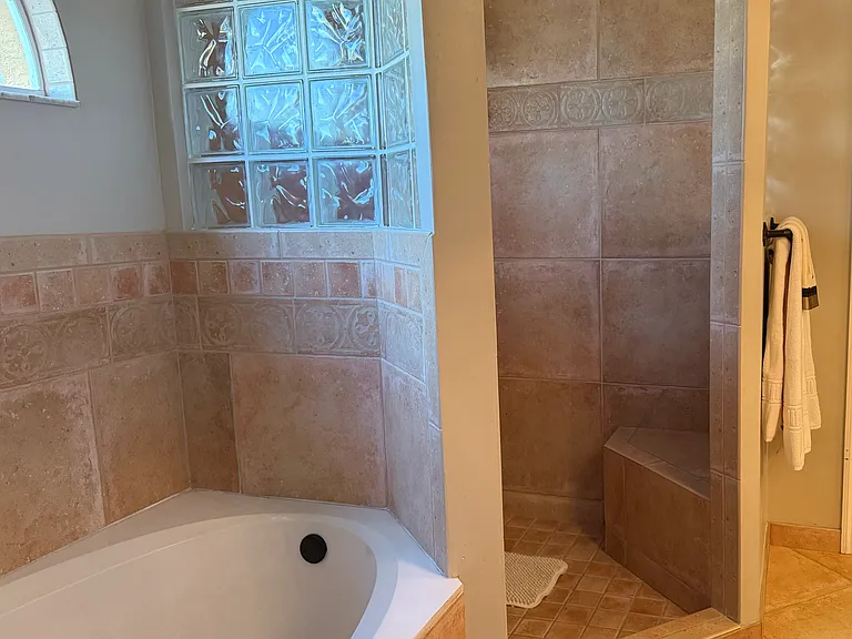 8116 Breton Cir — Photo 11