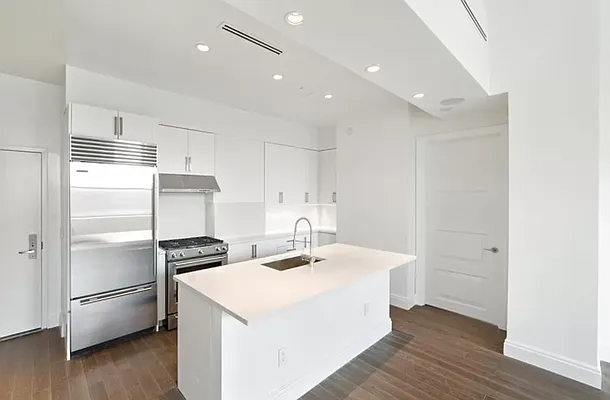 Rented by REAL New York | media 2