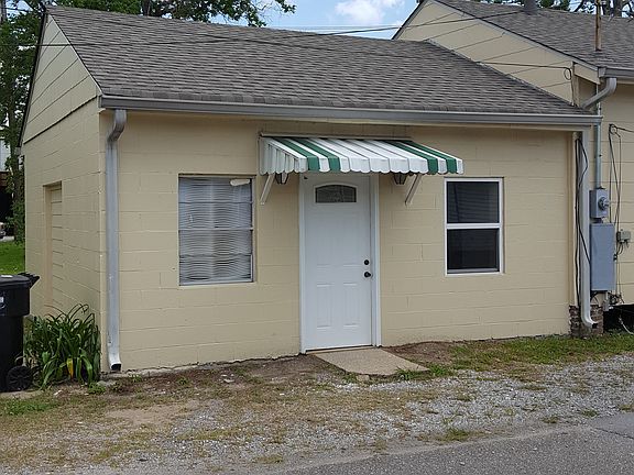 2nd image of 419 W St Bernard Hwy