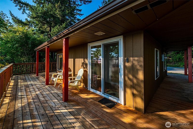 5th image of 3164 Chuckanut Drive