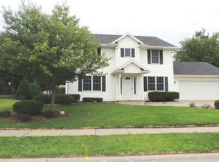 905 N Cimmeron Dr, Pontiac, IL 61764