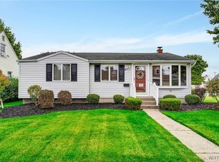 87 Applewood Rd, Cheektowaga, NY 14225