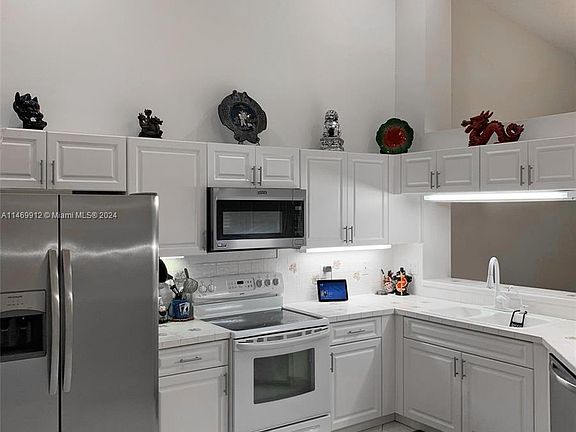 4th image of 9923 Malvern Dr
