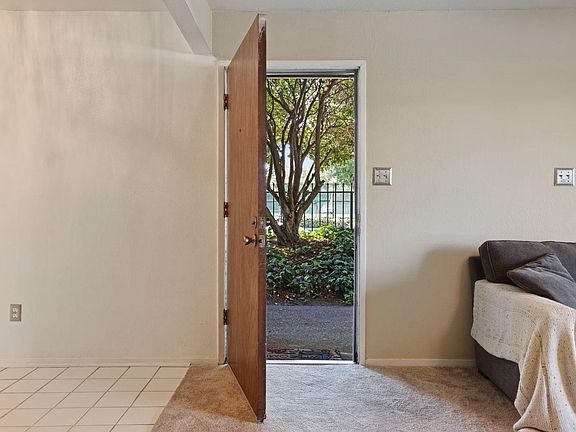 5th image of 6536 Embarcadero Dr APT 17