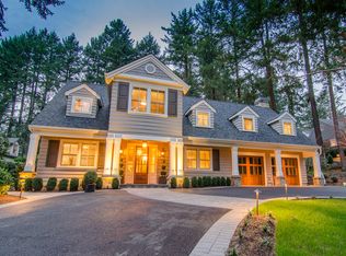290 Iron Mountain Blvd, Lake Oswego, OR 97034