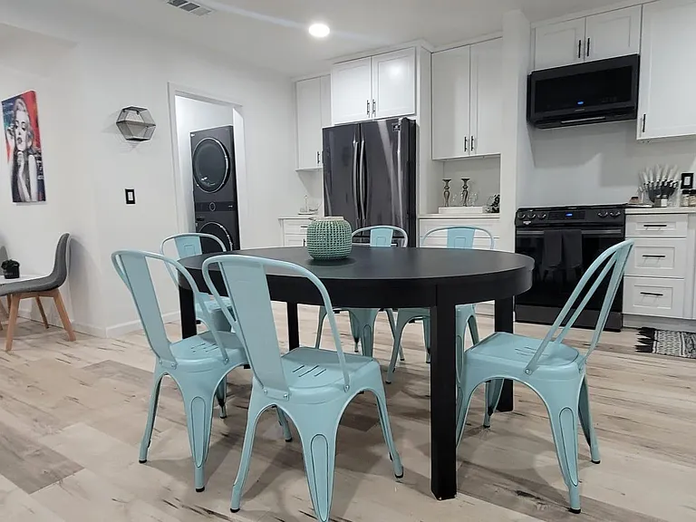 6725 Belmar Ave — Photo 2