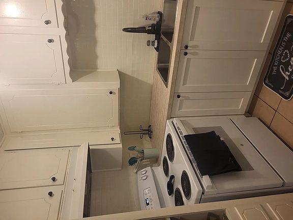 4th image of 3008 Needles St