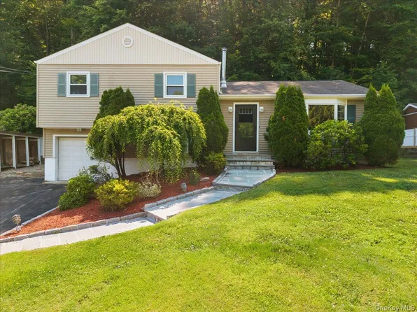 22 Knollwood Road, Cortlandt Manor, NY 10567