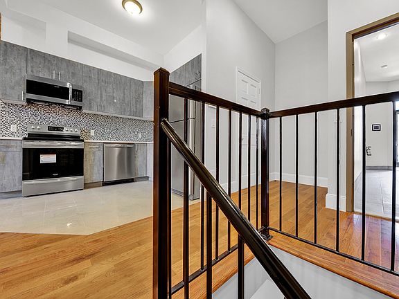 3rd image of 539 Rogers Ave #1