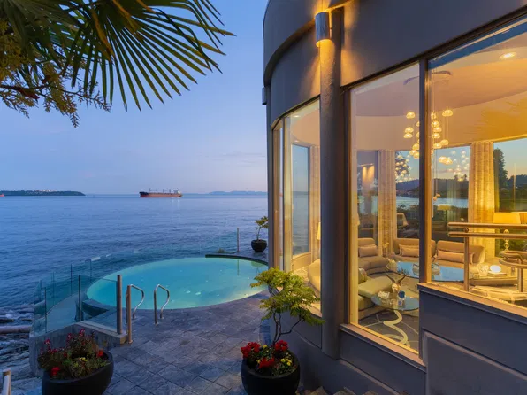 3912 Marine Dr, West Vancouver, BC V7V 1N4