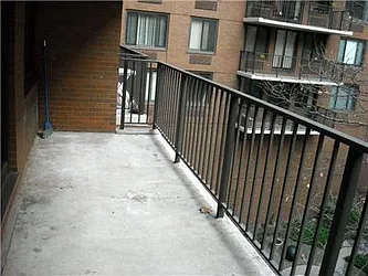 Rented by R New York