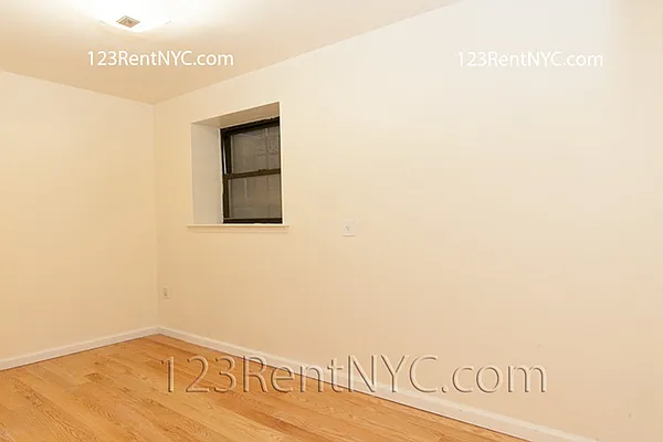 Rented by Chartwell Manhattan Realty | media 13