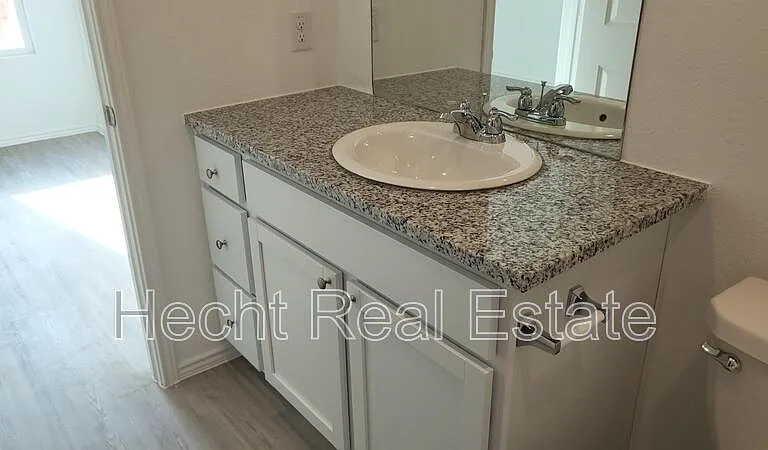 9137 Navarro Vis — Photo 27