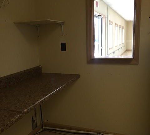 3rd image of 1031 Malcolm Blvd