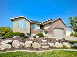 1016 Inverness Dr, Syracuse, UT 84075
